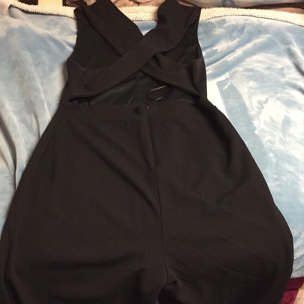 XL Francesca’s Black Jump Suit - Picture 3 of 6